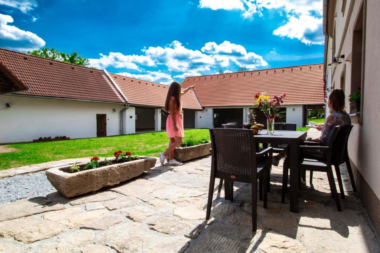 Residence Klazary U Zumberka - Terasove Apartmany Kamenna Bagian luar foto